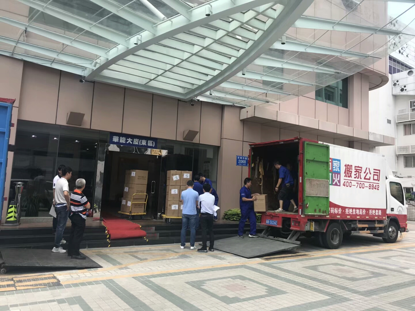 深圳搬场公司哪家比力好，深圳搬过家的都知路！
